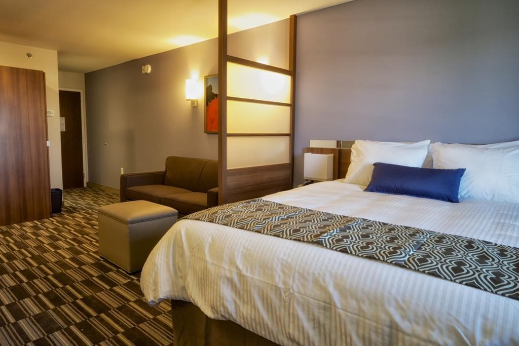 Microtel Inn & Suites Sault Ste. Marie Room photo