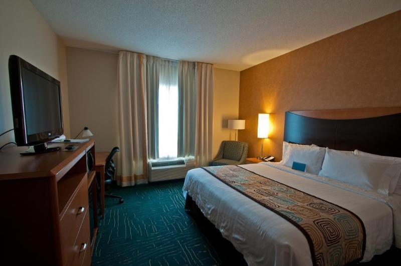 Microtel Inn & Suites Sault Ste. Marie Exterior photo